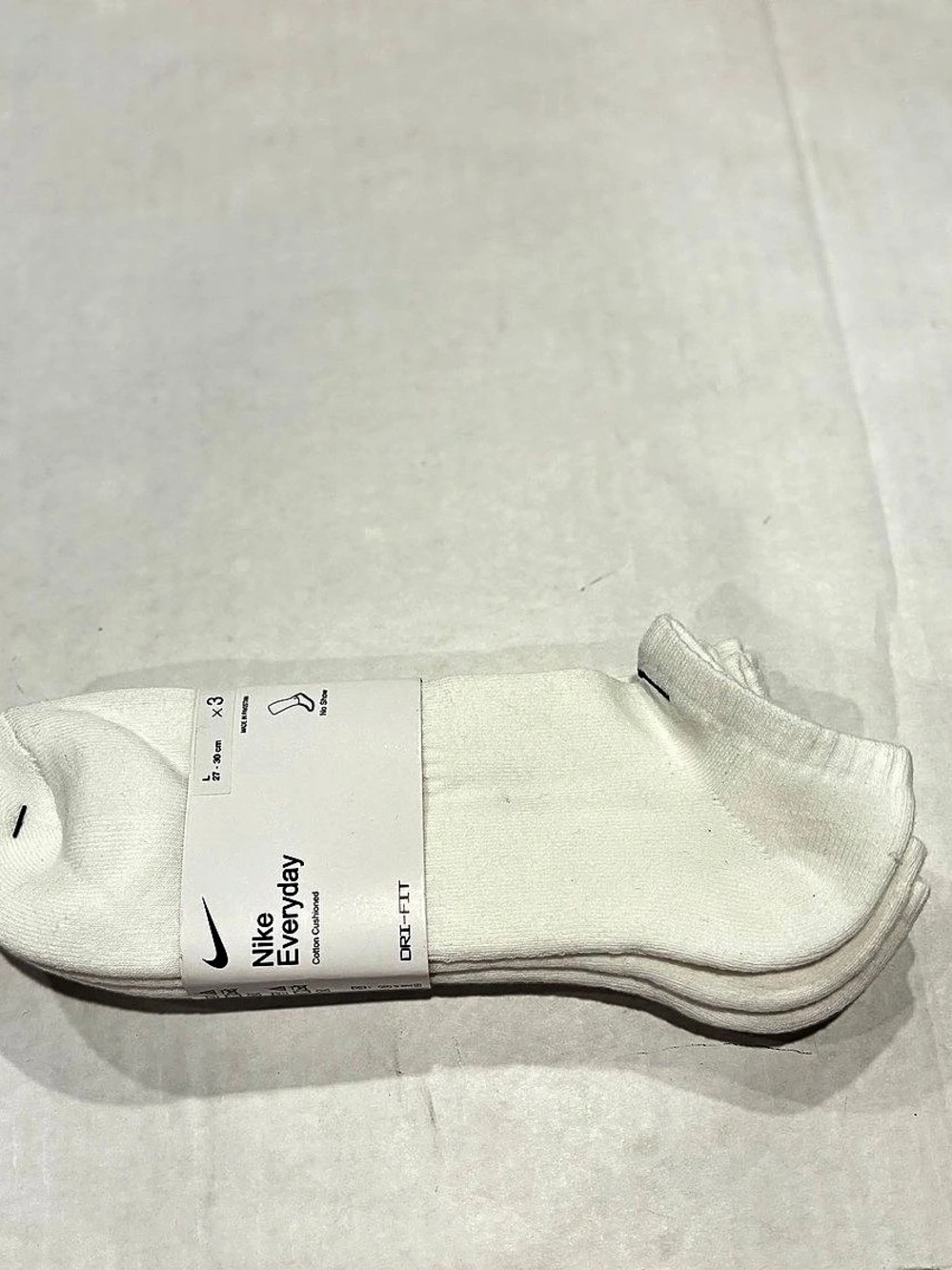Nike Everyday Cushioned No-Show Training Socks (3-Pack) White Small-Medium
